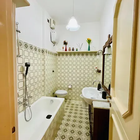 Bilocale Golf One Bedroom & Living With Sofa Bed * Rapallo