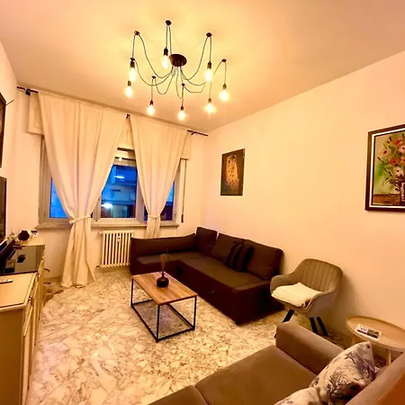 Bilocale Golf One Bedroom & Living With Sofa Bed Apartamento